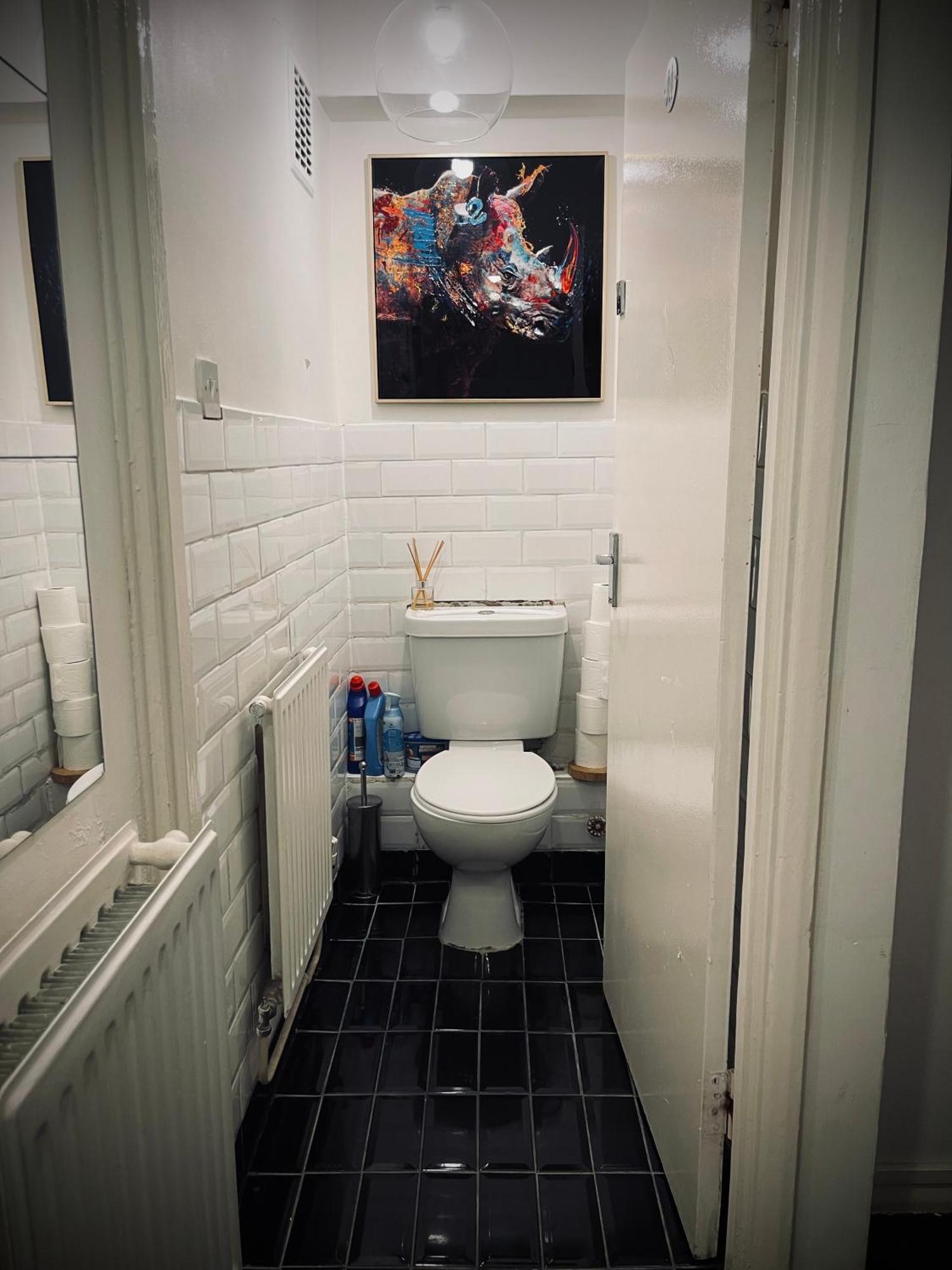 R3 Superking Sized Bed & 75" Tv On The Wall In Clapham Apartamento Londres Exterior foto